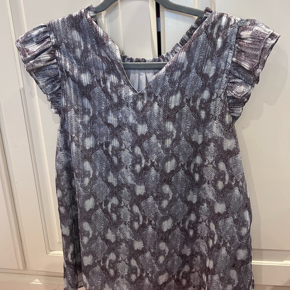 Elegant Ruffled Sleeve Top - Gray